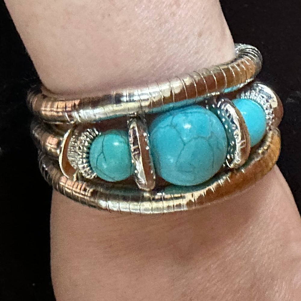 Gorgeous NWT Silver Turquoise Wide Bangle Southwestern Modern Bohemian Gift Boho